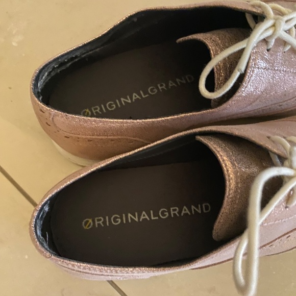 Cole Haan Original Grand Rose Gold Wingtip Oxfords Lightweight Size 8B RRP $180 - Picture 3 of 10